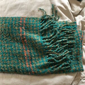 Pistil Designs scarf in teal houndstooth pattern